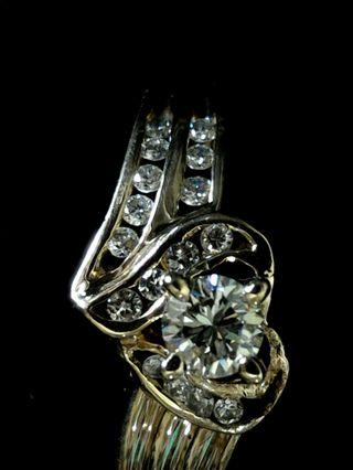 Ladies heart shape diamond ring, gold 750 3.42g , All diamonds D color IF clarity .30 center diamond stone,15pcs  2.0mm diamond sidestones