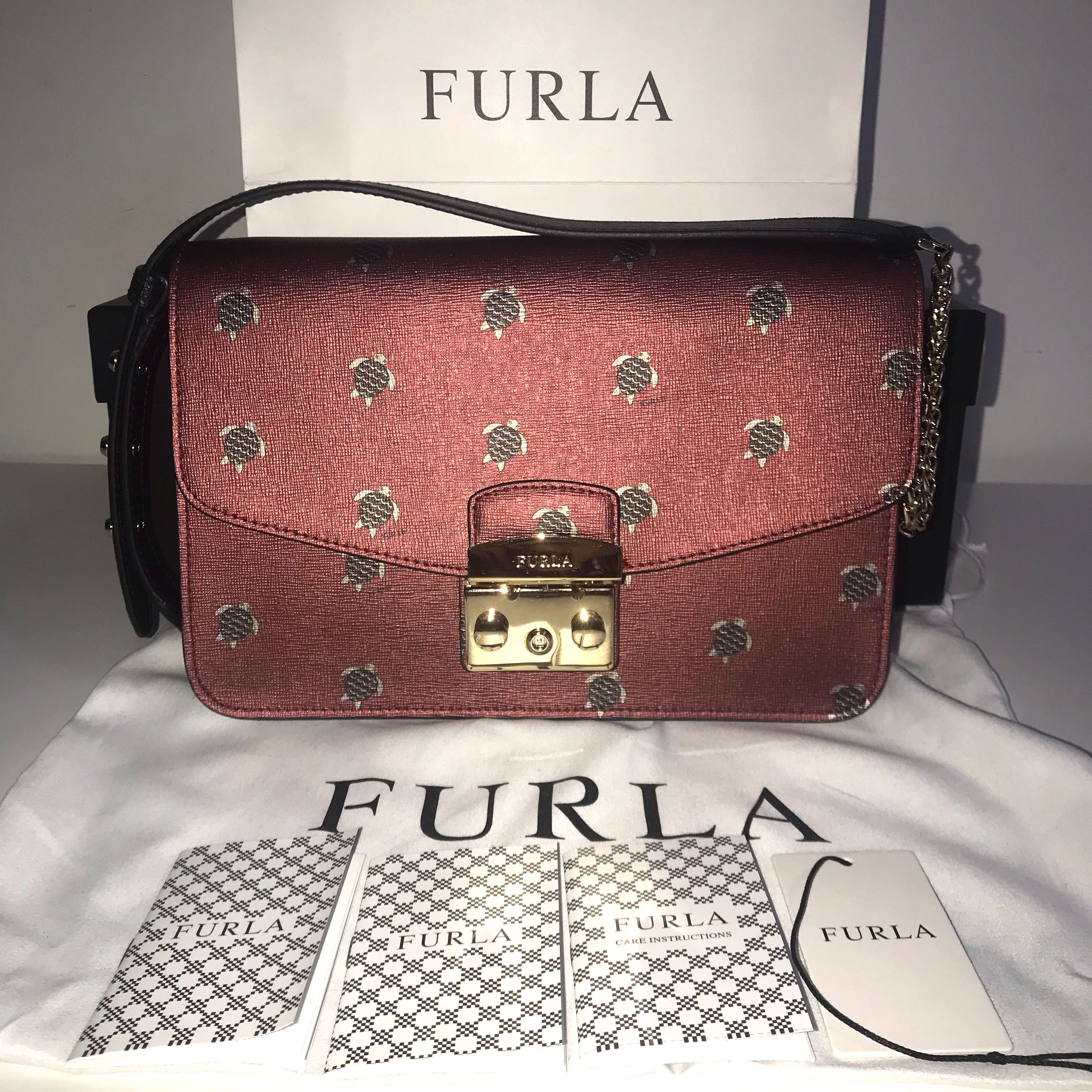 350 New Authentic w Receipt Furla Metropolis Maroon Turtle Printed Limited Edition Sling Bag