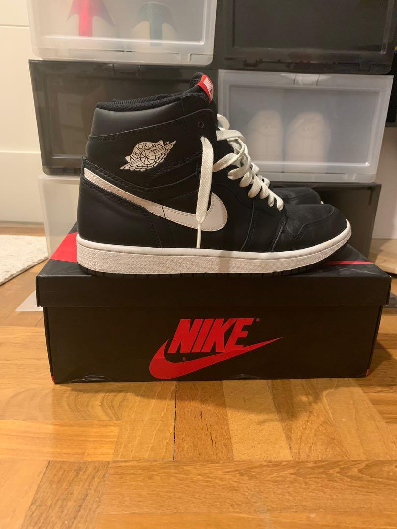 Jordan 1 yin yang foot deals locker