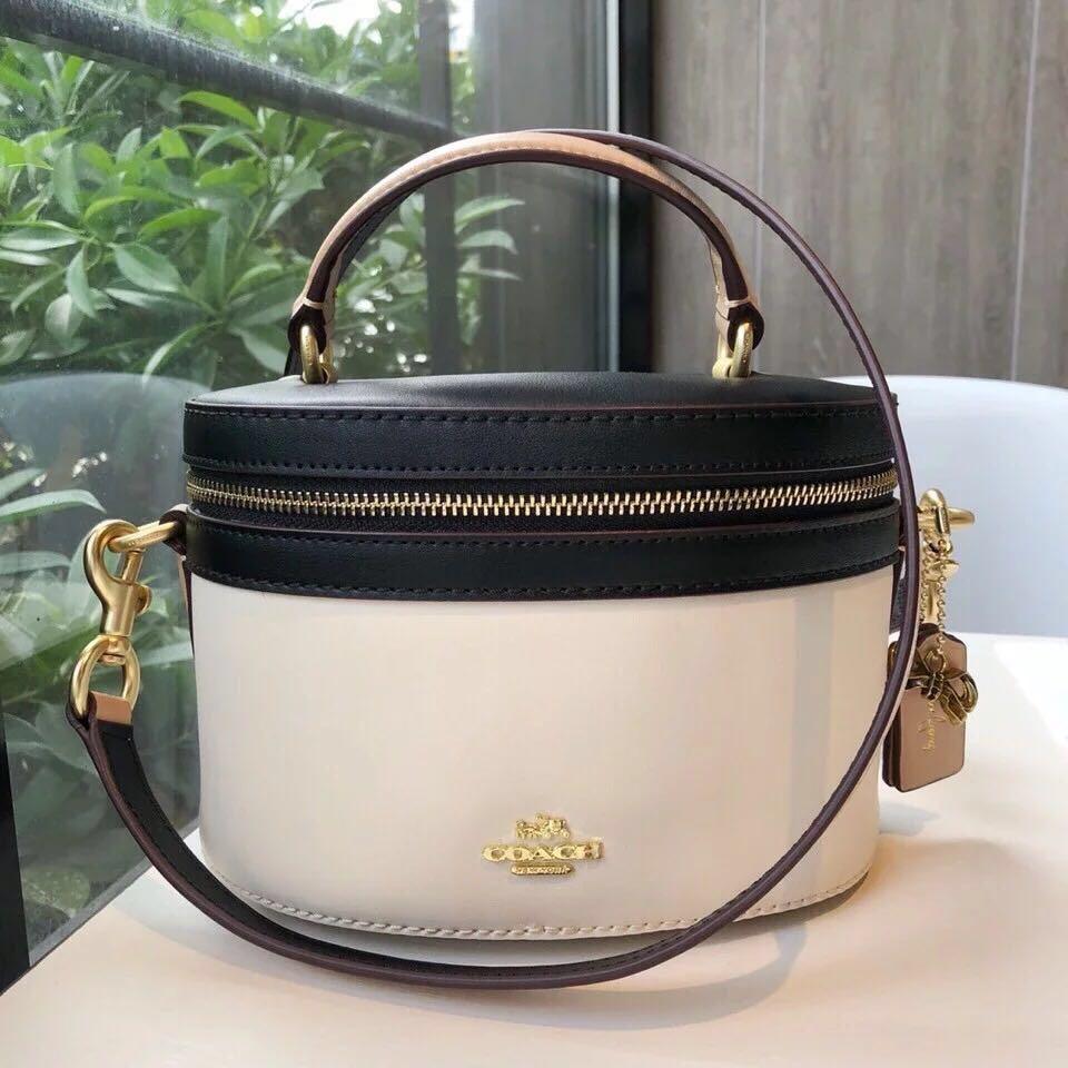 Selena trail store bag in colorblock
