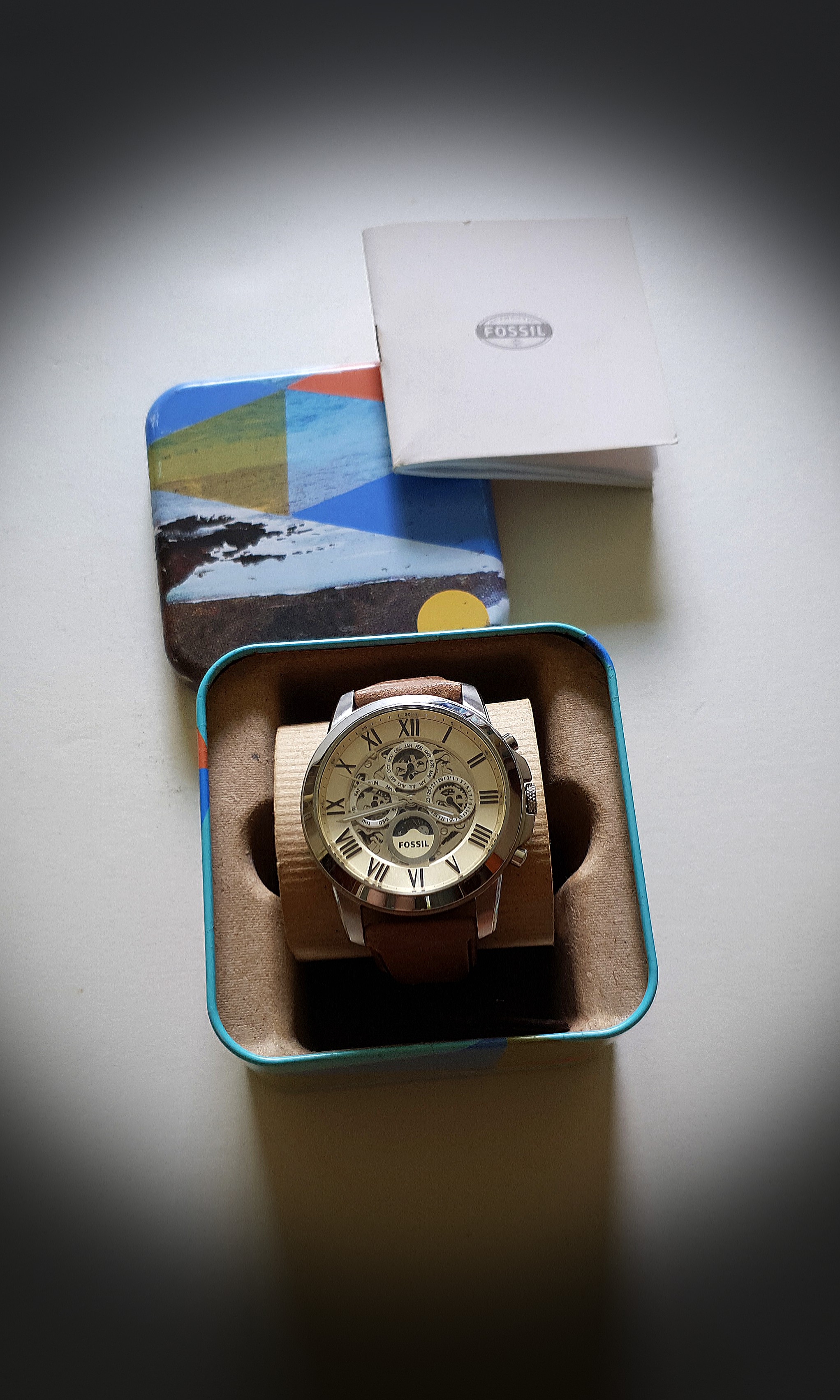 FOSSIL Fully Automatic Leather Watch Model ME3027 Mobile Phones