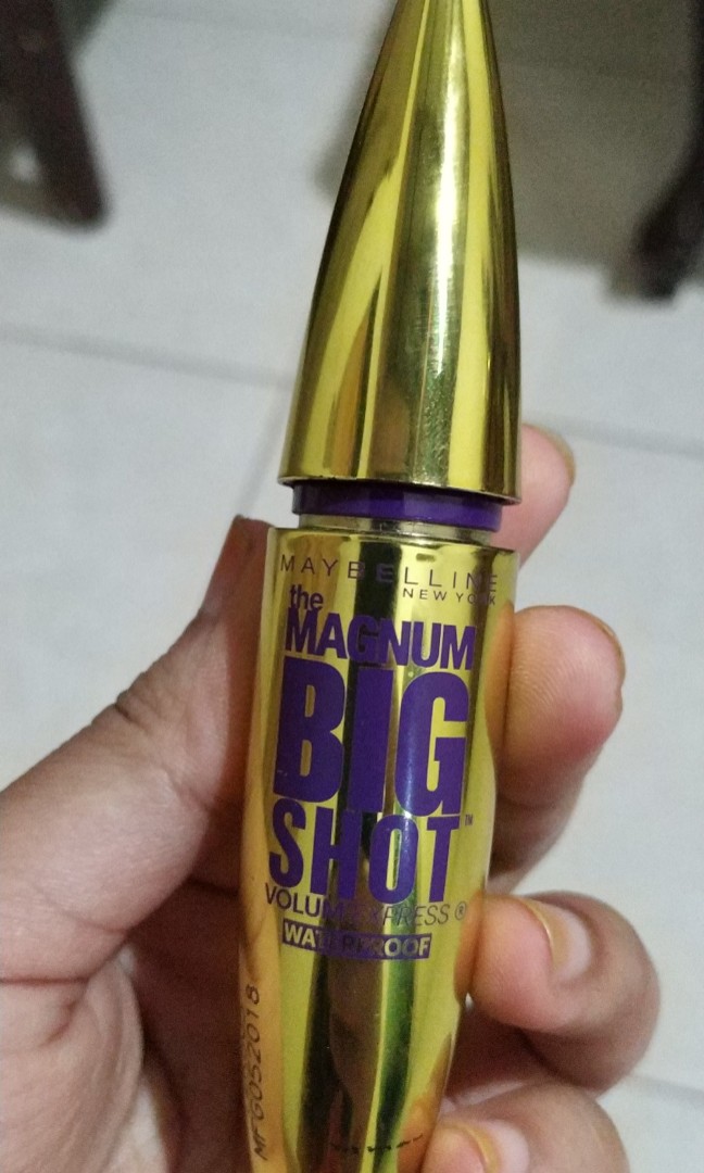 Mascara Maybelline Magnum big shoot, Kesehatan & Kecantikan, Rias Wajah