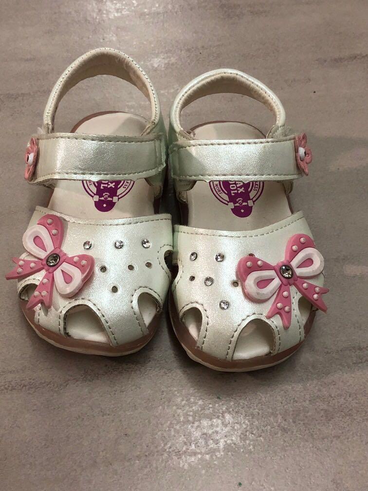 baby girl shoes size 21