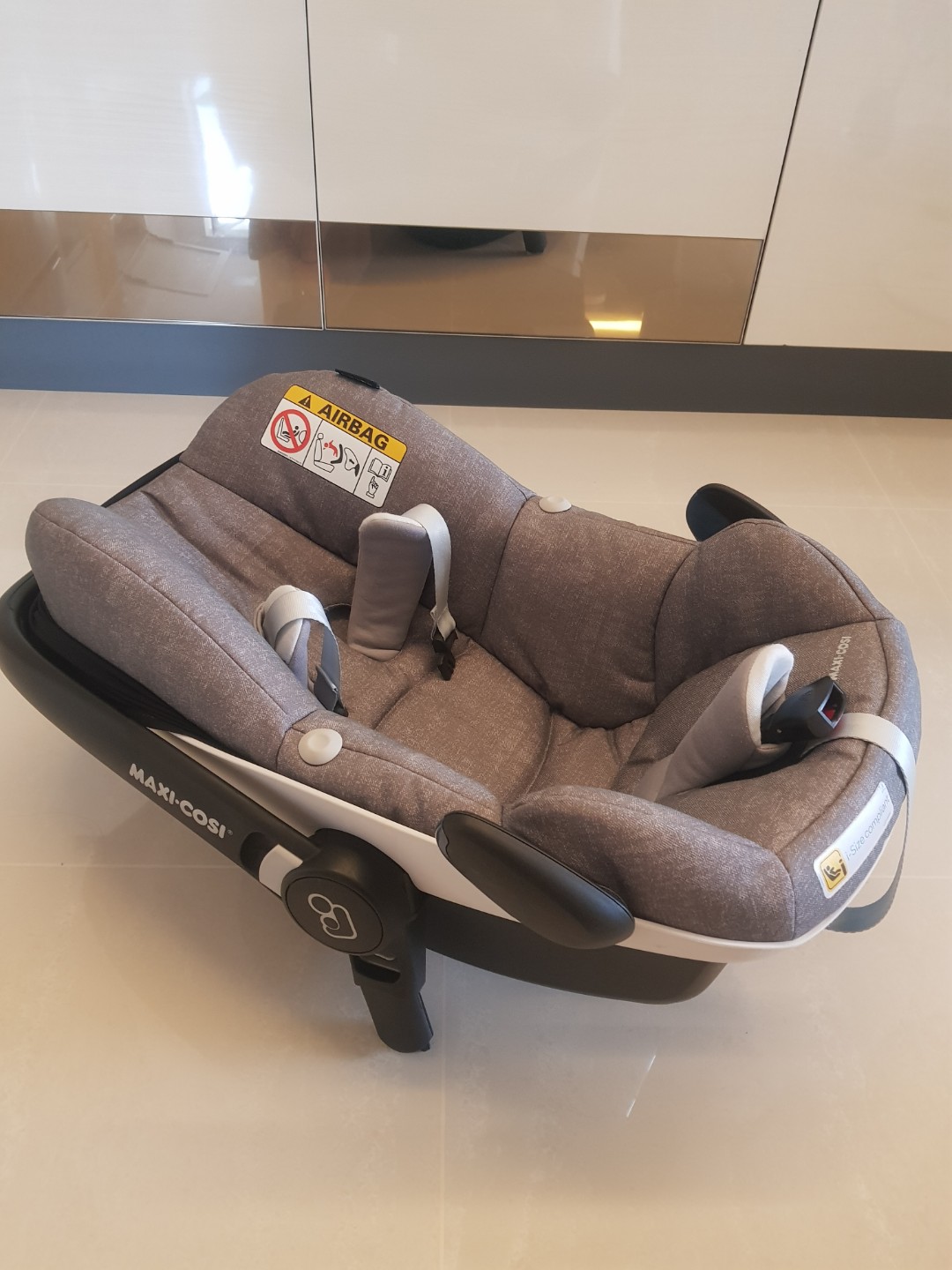 pebble plus nomad grey