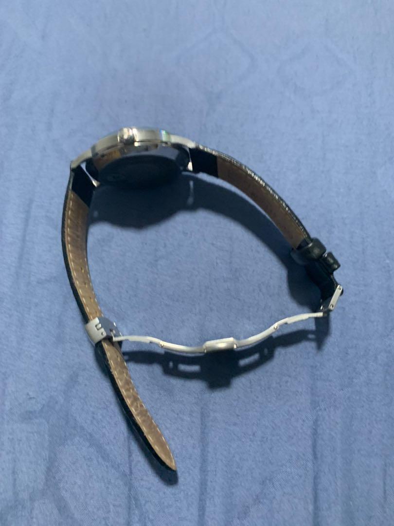 Orient Automatic (Category: Men's Watches) located in Singapore. Submitted by hsl212 (Listing ID 242309462, Image 2). Description: Condition 9.9/10 Hardly worn this watch so it good as new Non nego No trade RFS trimming down my collection .