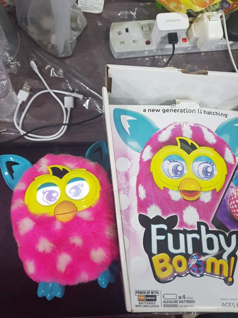 Pink Polka Dots Furby Boom Toys Games Video Gaming In Game Products On Carousell - hatching furby roblox