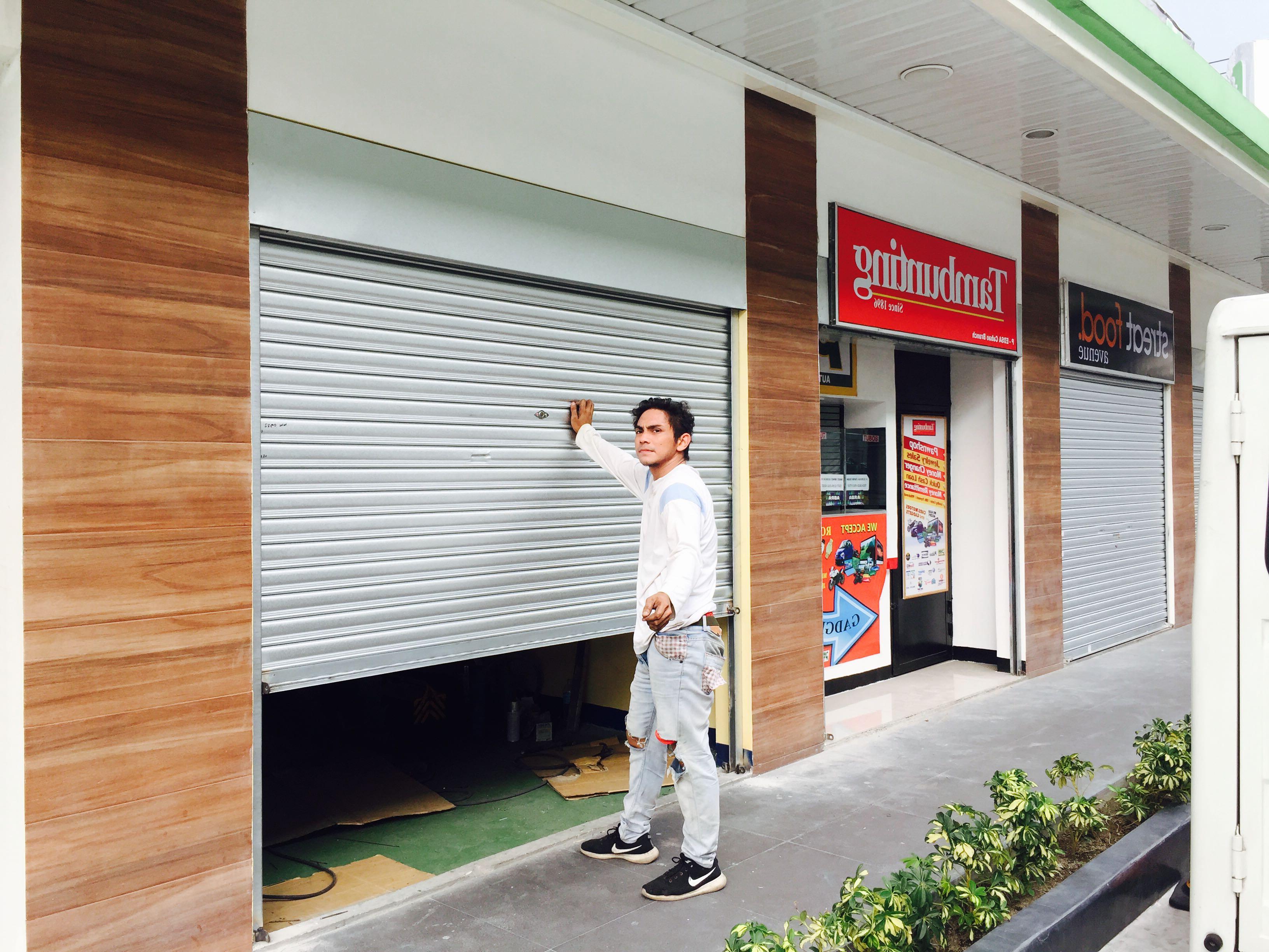 Roll Up Door Services CP=09306705557 (Category: Construction & Building Materials) located in Quezon City. Submitted by mjdel.mundo (Listing ID 238742709, Image 1). Description: MR40 Enterprise- Business Name Cp- 0917=122=0180 Manual or Motorized Services Offered: Repair Installation Desmatling Materials Supply Product: Roll-Up Door Shutter Polycarbonate Roll-Up Door Aluminum Roll-Up Grill Stainles or Painted Roll-Up Door Quezon City/Manila/Makat