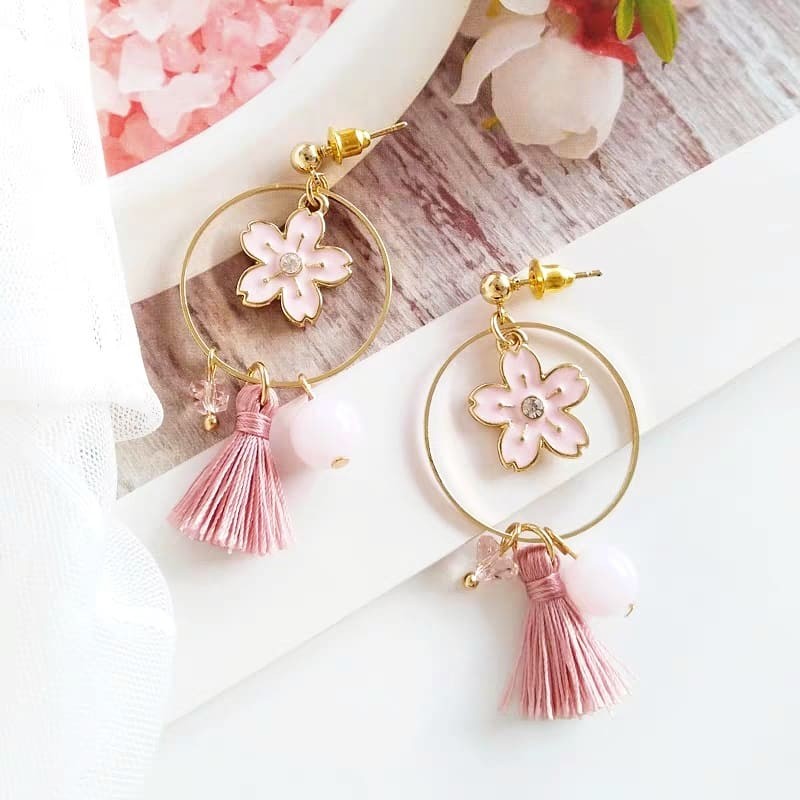 N26 Sakura Flower With Tassel And Pink Beads Earrings Women S Fashion Jewellery Earrings On Carousell