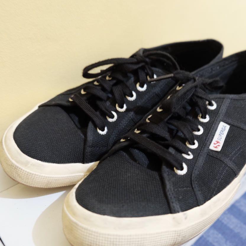 womens supportive trainers