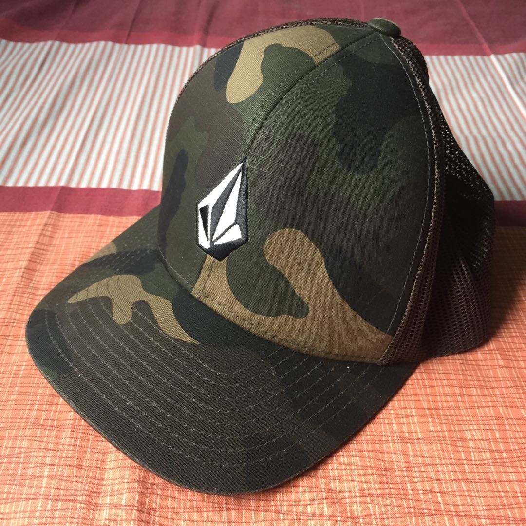 Volcom SnapBack Cap Camo Authentic Men s Fashion Watches