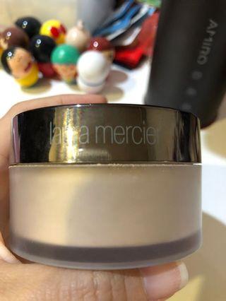Laura mercier珠光蜜粉