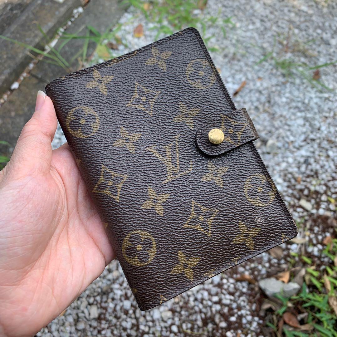 AUTHENTIC LV LOUIS VUITTON Monogram Agenda /Planner /Organizer /Passport  Cover, Luxury, Bags & Wallets on Carousell