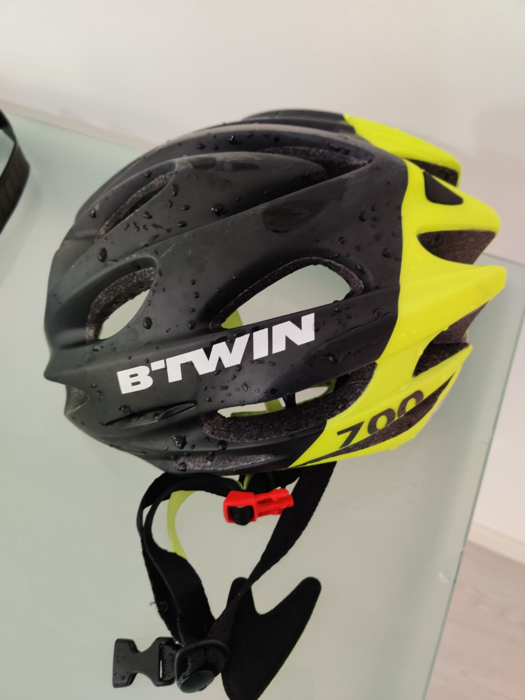 Btwin top 700 helmet
