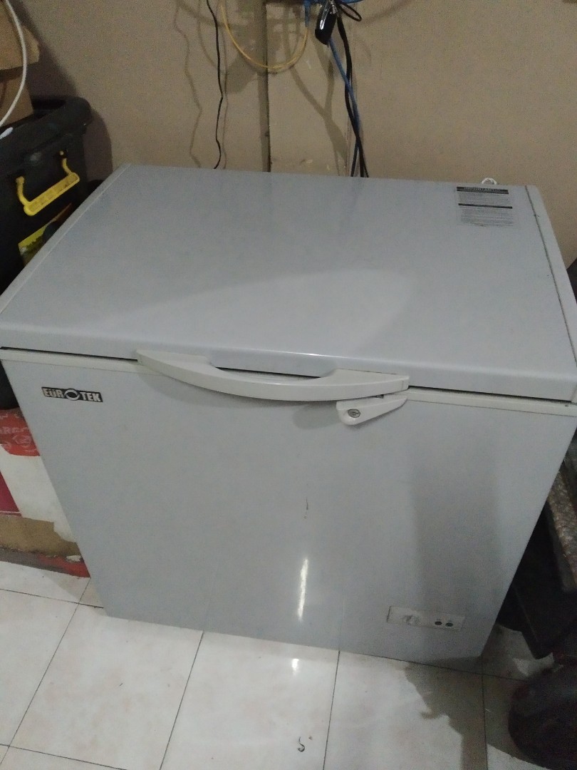 Chest freezer 6.0 cu.ft.SOLD, TV & Home Appliances, Kitchen