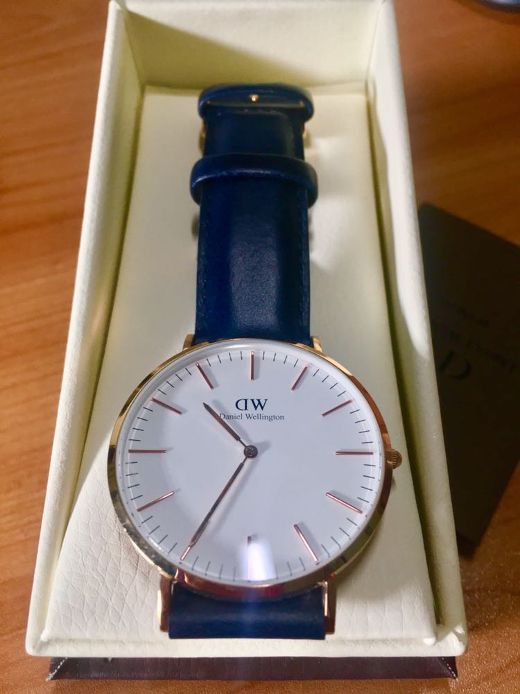 Daniel wellington blue watch on sale