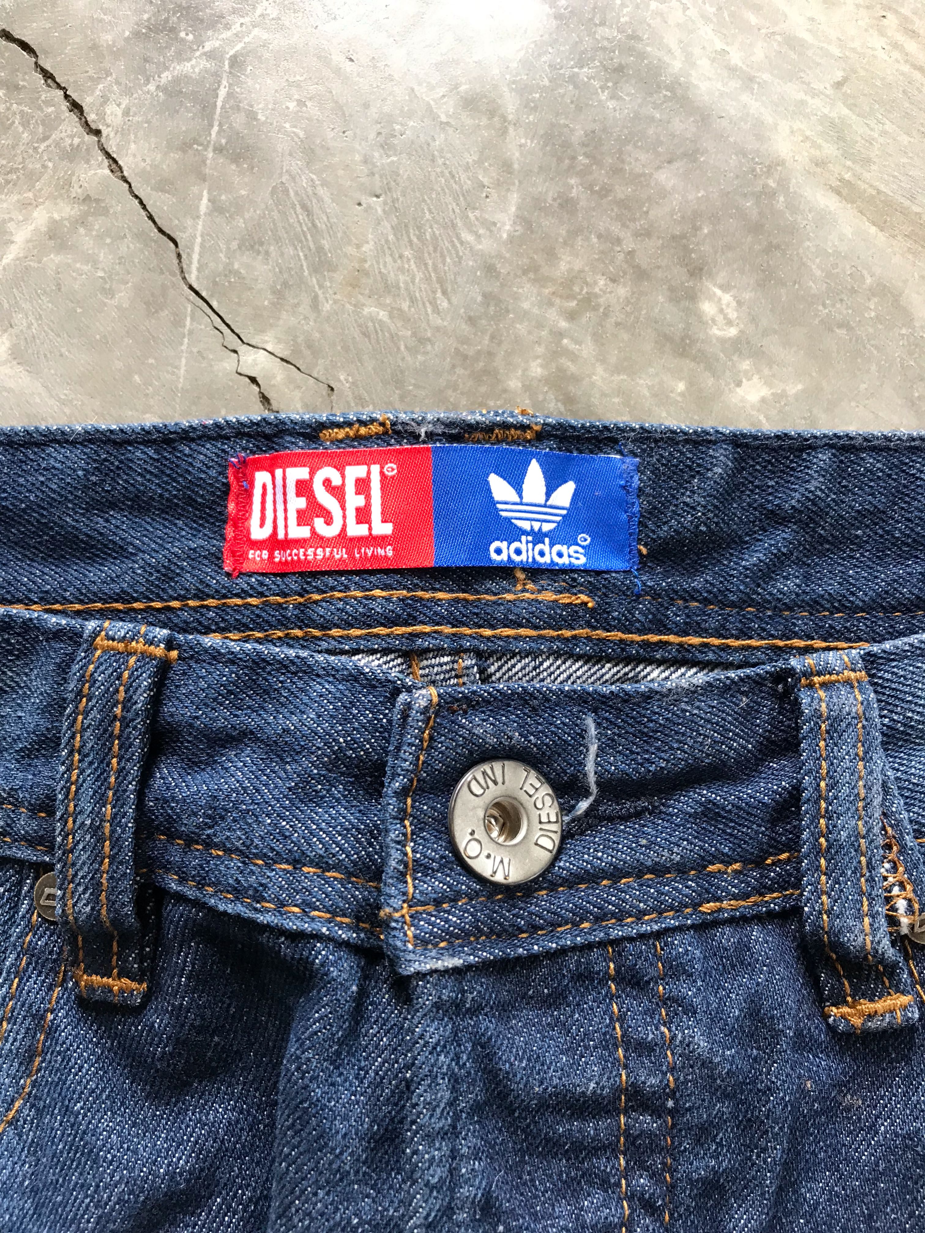 Hermana ramo de flores Colonos Diesel x Adidas denim pants made in Italy, Men's Fashion, Bottoms, Trousers  on Carousell