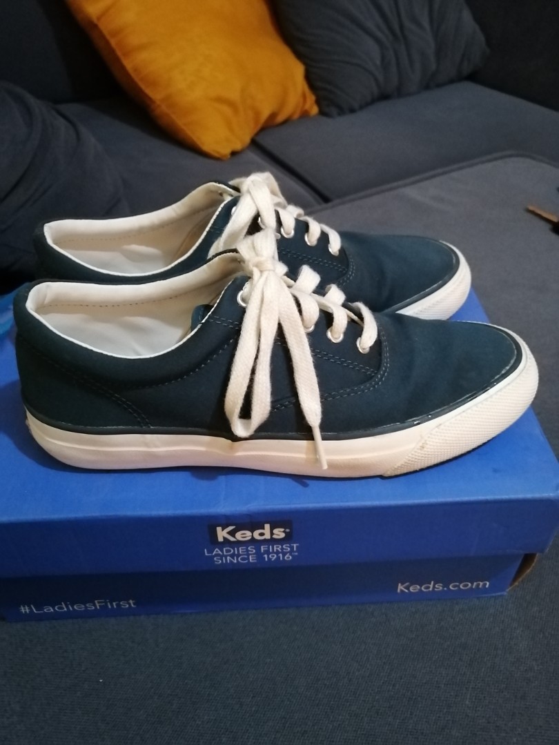 dark green keds