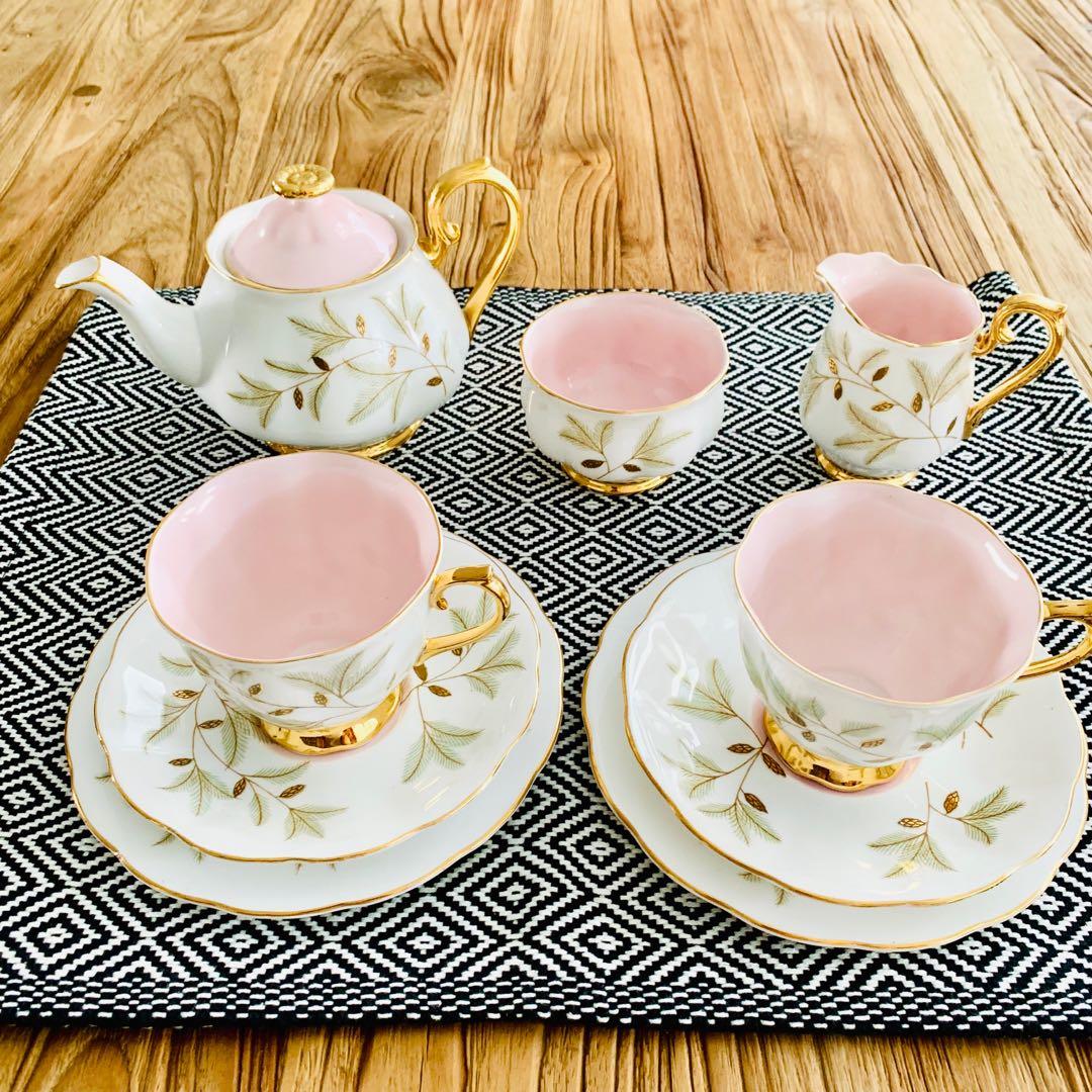 **SOLD** *Made in England* Vintage Royal Albert Tea Set, Hobbies & Toys