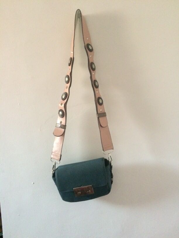 Mini Sling Bag Zara, Fesyen Wanita, Tas u0026 Dompet di Carousell
