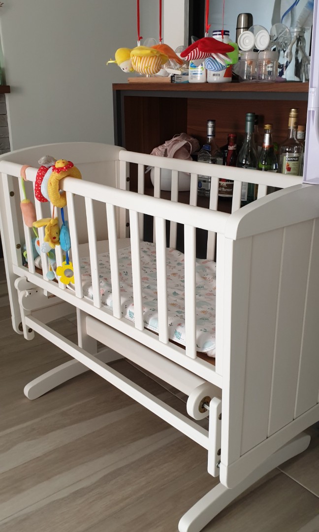 Saplings glider crib new arrivals