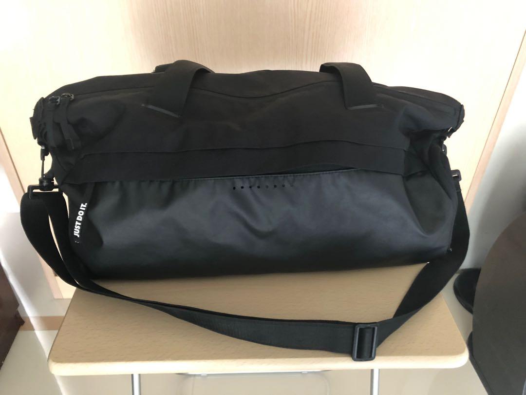 nike mens travel bag