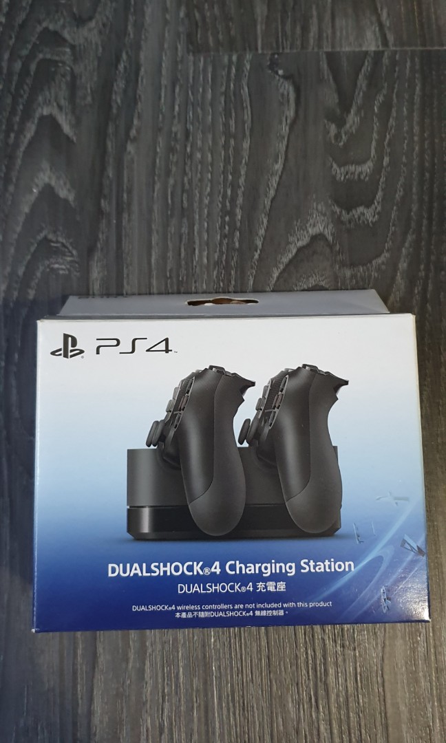 Ps4 dualshock 4 charging station, Video Gaming, Gaming Accessories