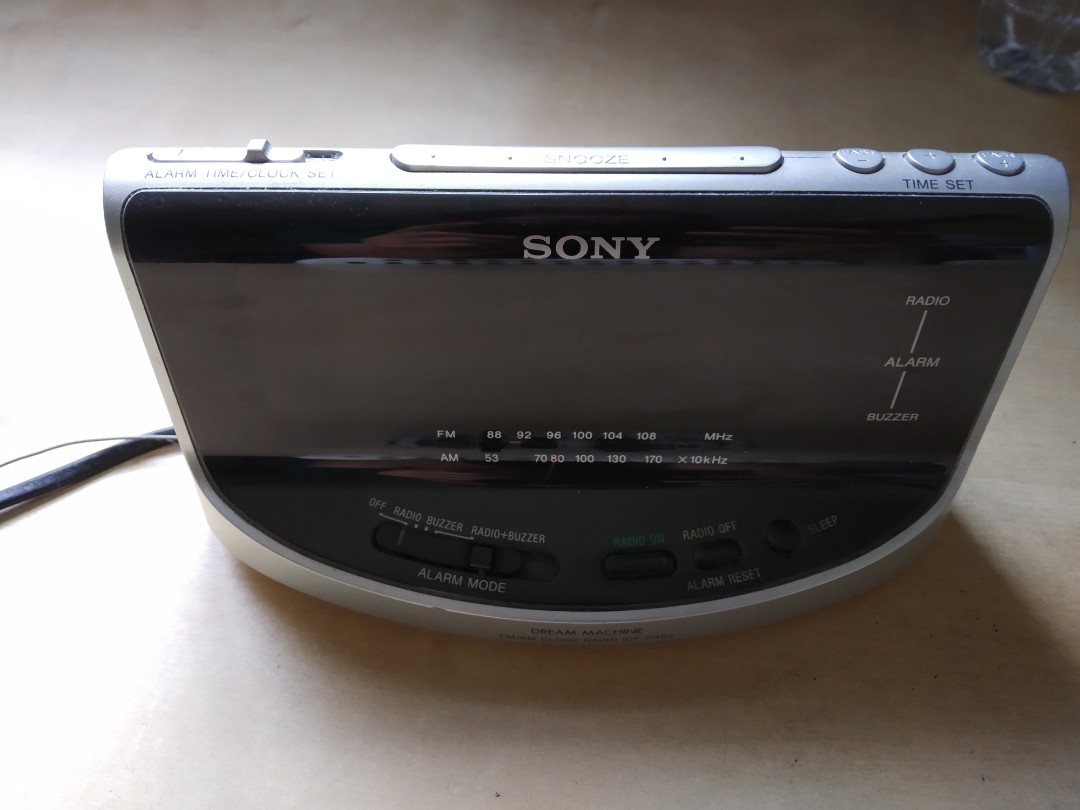 Sony Clock Radio, Audio, Soundbars, Speakers & Amplifiers on Carousell