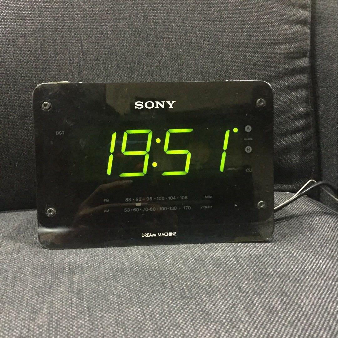Sony radio with clock and alarm ICFC414, Audio, Portable Music Players