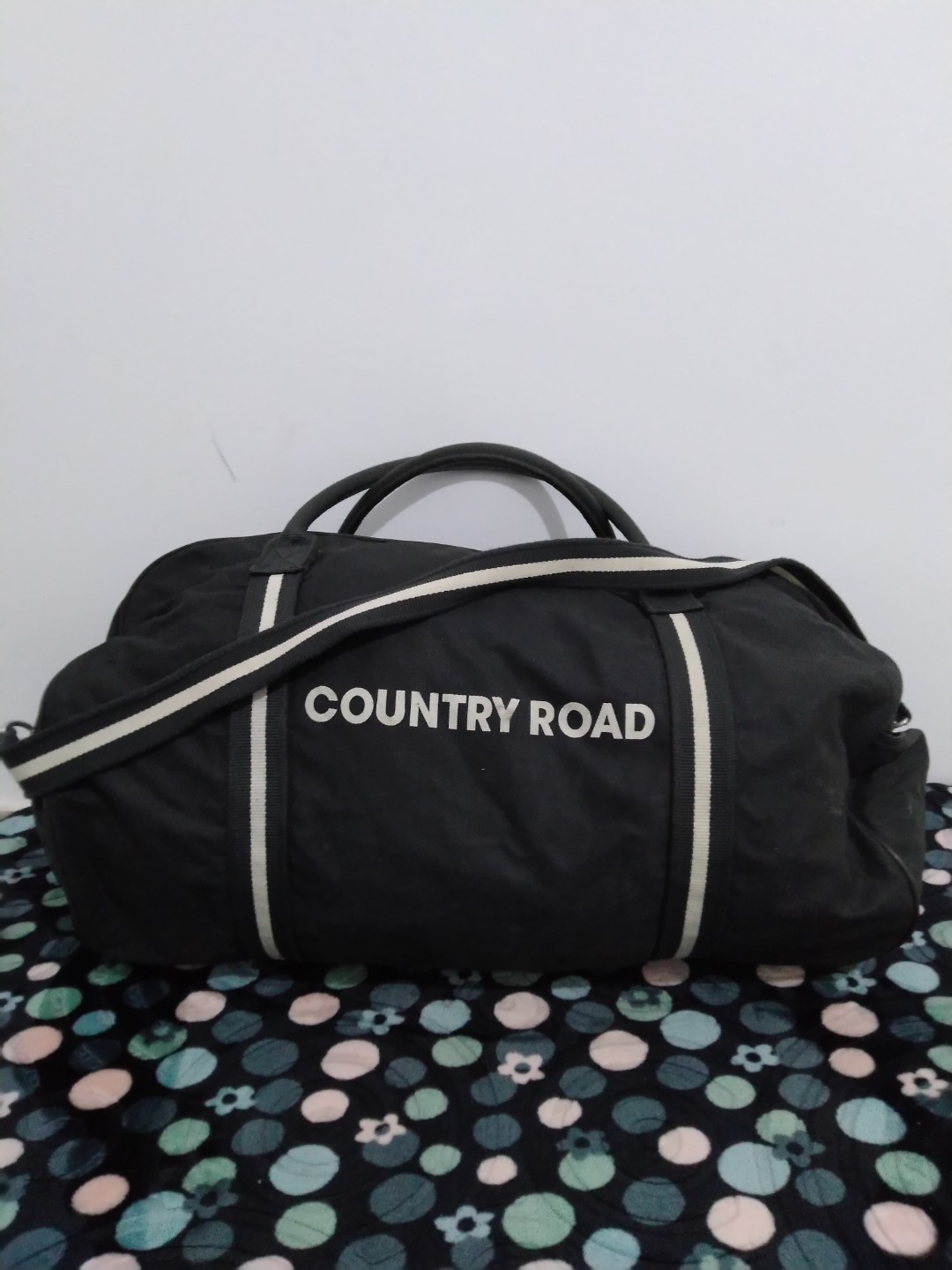 Country road sales travel bag