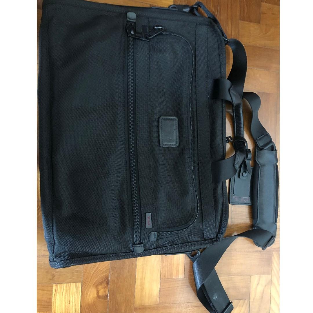 tumi briefcase