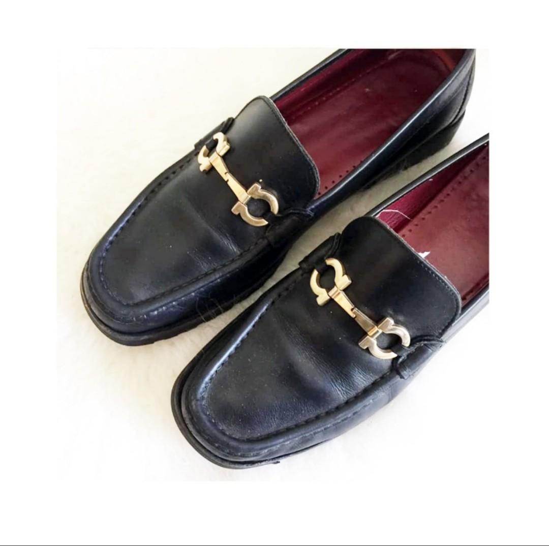 Vintage Ferragamo loafers, Women's Fashion, Footwear, Loafers on Carousell