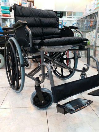 Plus size wheelchair 22 in wide