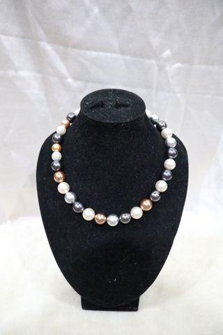 Kalung mutiara sintetis