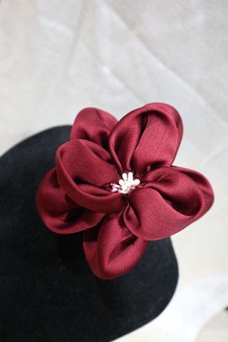 Bros Bunga bahan kain merah marun