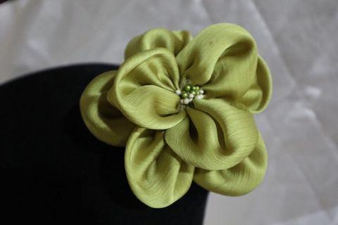 Bros Bunga hijau tosca