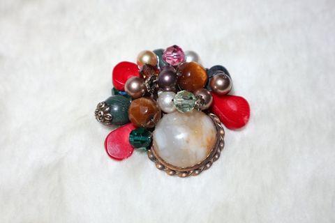 Bros batu coral merah