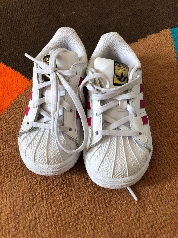 girls sneakers size 5