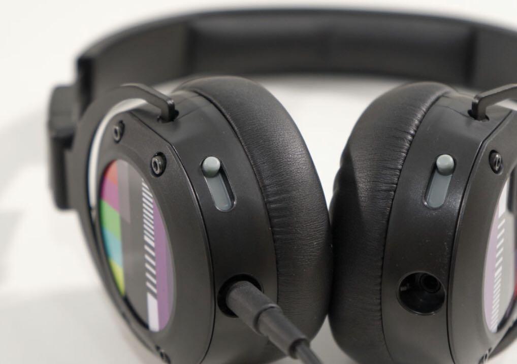 Stylish Beyerdynamic Custom Street 