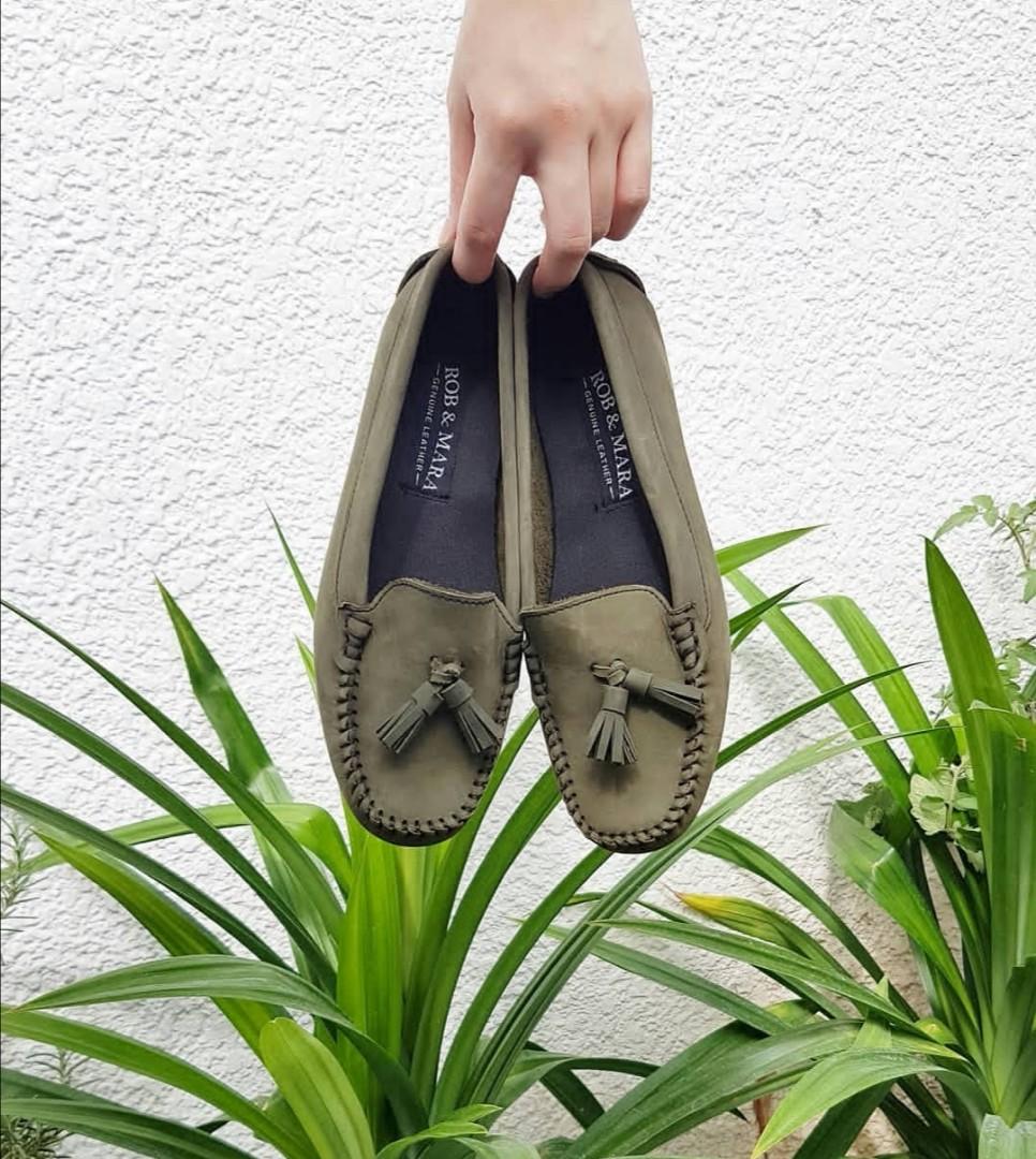 Brand New Mosh Green shoes, Women's Fashion, Footwear, Flats & Sandals