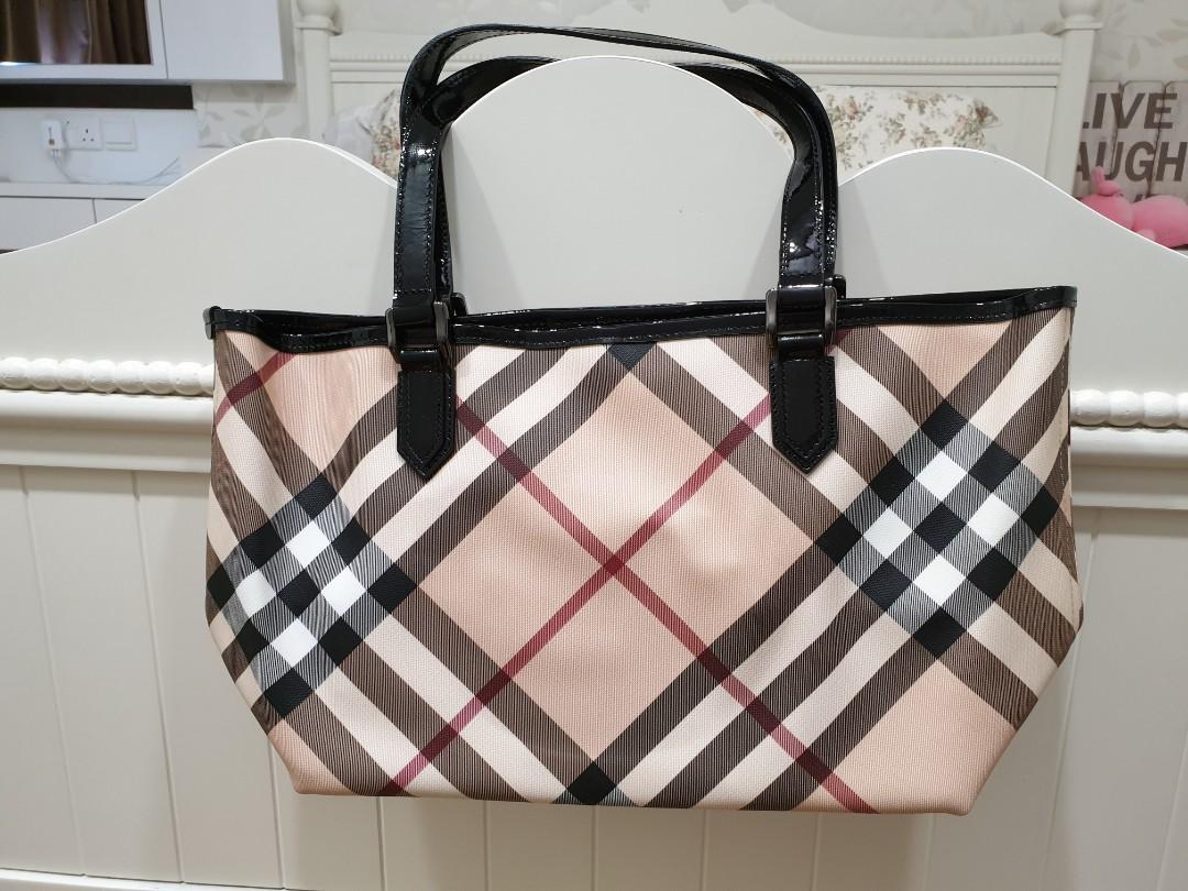 burberry tote with zipper