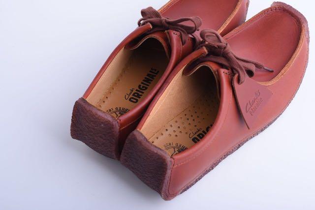 CLARKS LUGGER (Category: Sneakers) located in Kuala Lumpur. Submitted by nurulainim (Listing ID 242529675, Image 1). Description: CLARKS LUGGER KUALITI PREMIUM SAIZ 40-44 CONDITION BRAND NEW .