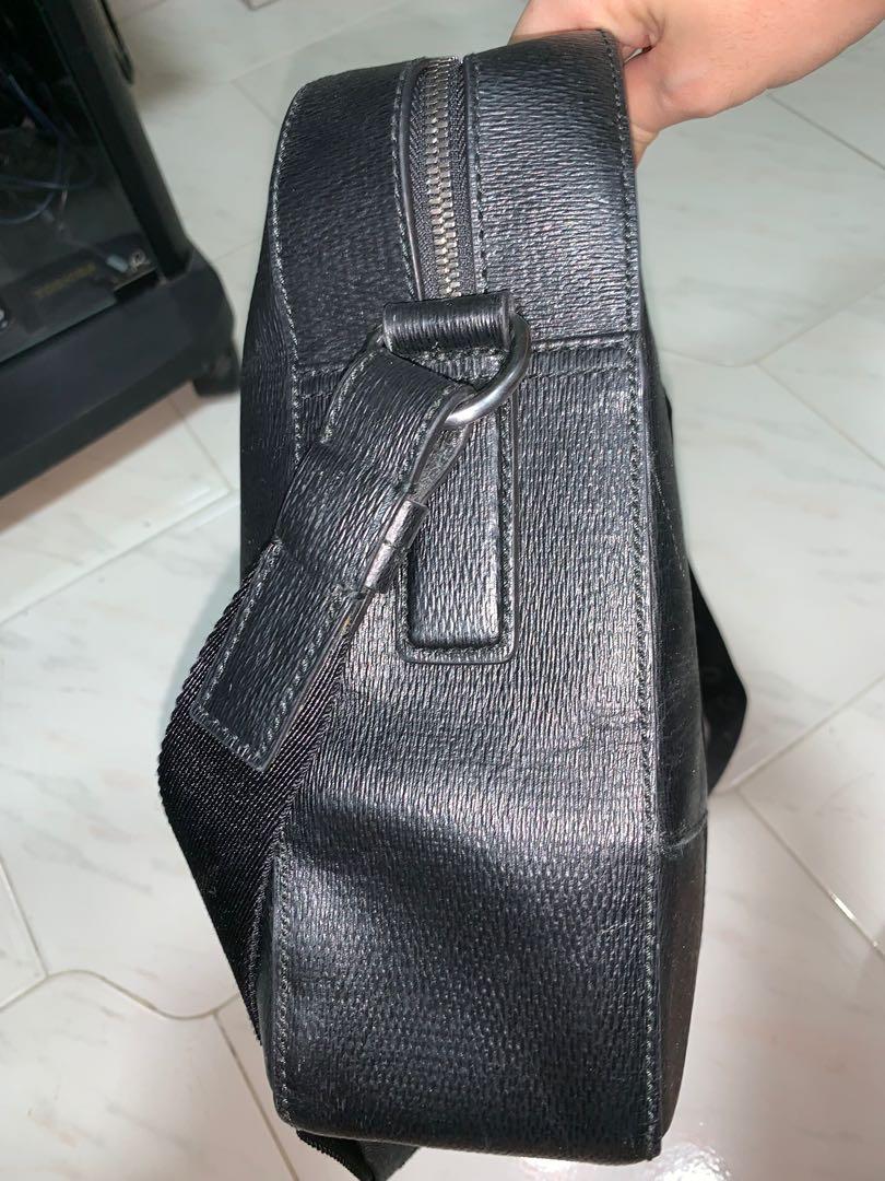 Hugo Boss business bag, Men's Fashion, Bags, Briefcases on Carousell