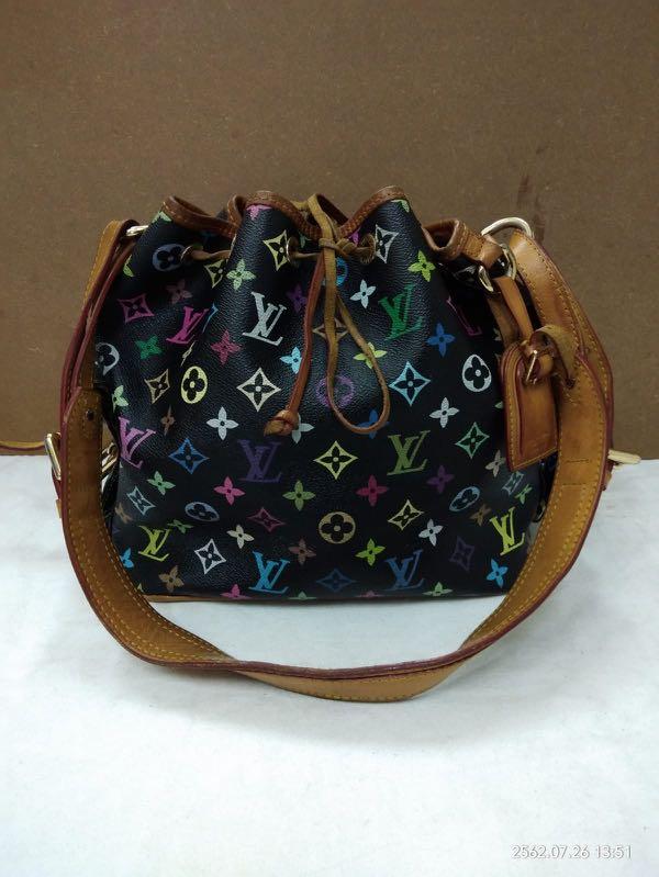 Bucket leather handbag Louis Vuitton Multicolour in Leather - 24062373