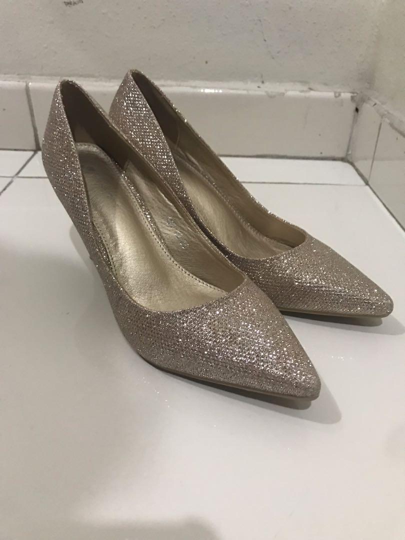 rose gold glitter shoe