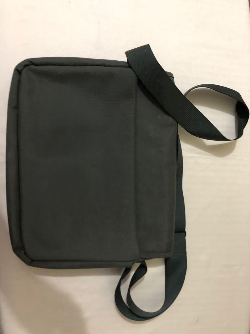 Sky Travel Laptop Bag (Category: Sling Bags) located in Aliaga. Submitted by zhyee (Listing ID 242664969, Image 3). Description: Pre loved Sky Travel Laptop Bag for 400 only Rfs: decluttering Meet up in Sto. Tomas Batangas (near FPIP gate 2), Alabang (Festival Mall/Landmark) or SM Calamba..