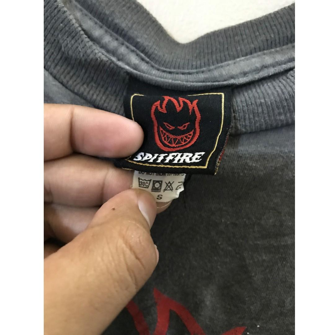Spitfire (Category: Formal Shirts) located in Paranaque City. Submitted by jayyator (Listing ID 242693185, Image 3). Description: Punks Not Dead, Thugs For Life.