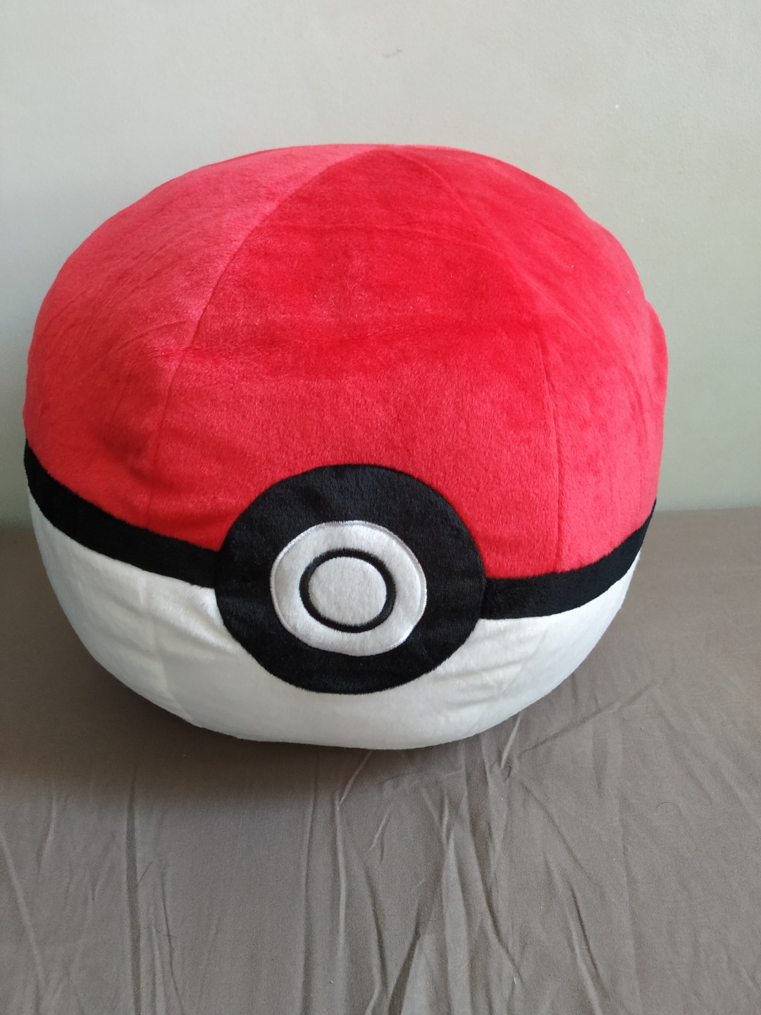 Pokeball stuffed toy 2025