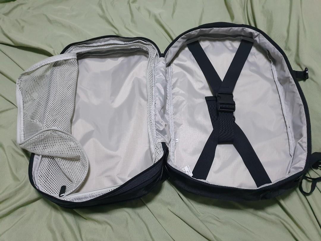 Tortuga Setout Divide Backpack Expandable Carry On Travel Bag 26L
