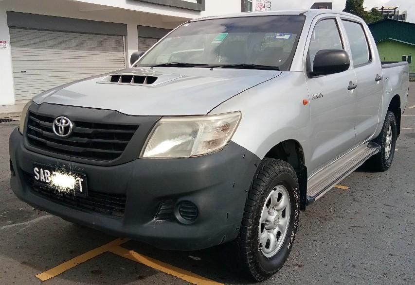 Toyota Hilux Vigo Vnt 2 5 Manual Cars Cars For Sale On Carousell