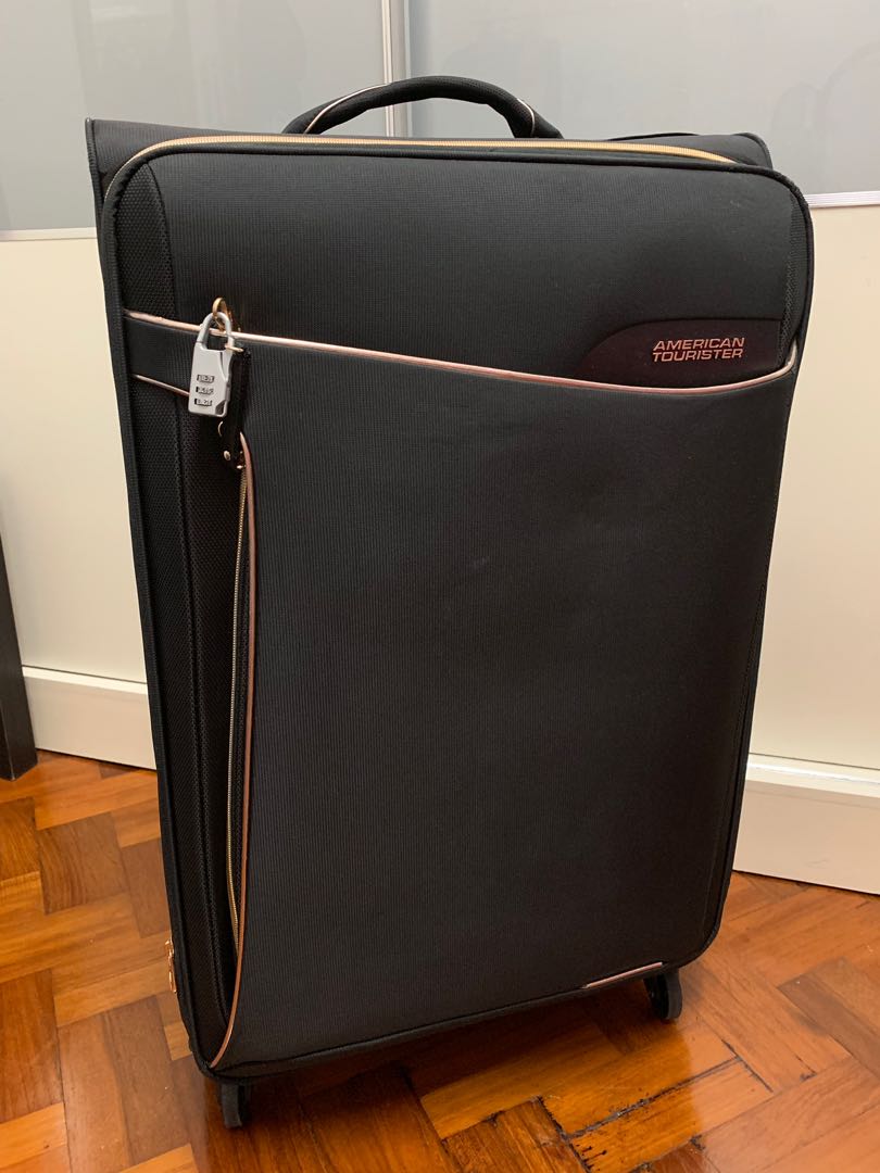 31 American Tourister Applite 2.0 Spinner